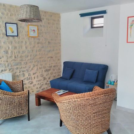 La Maison Periot Trevieres Bilik gambar